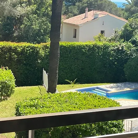 Apartment With Pool At 400 Meters From The Sea * Saint-Raphael (Var)
