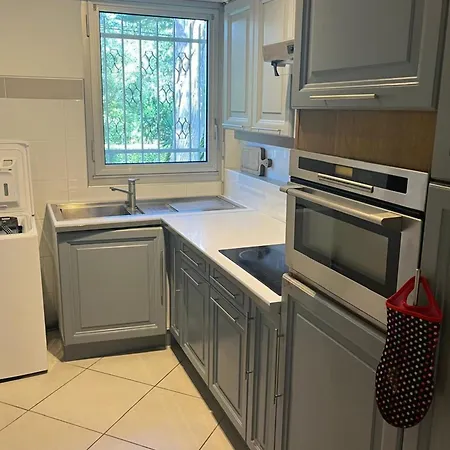 Apartman With Pool At 400 Meters From The Sea