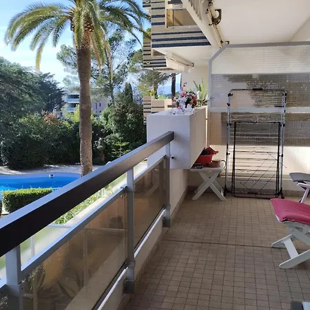 With Pool At 400 Meters From The Sea Apartment Saint-Raphael (Var)